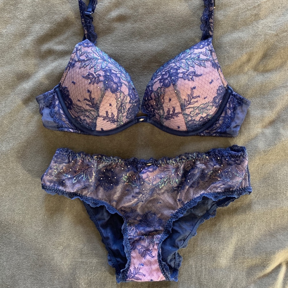 Gorgeous Victoria’s Secret Bra & Panty Set 36B M
